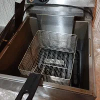 یک سرخ کن تک لگن آنویل و یک سرخ کن دو لگن جنرال