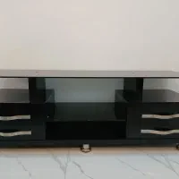 میز تلویزیون در حد نو