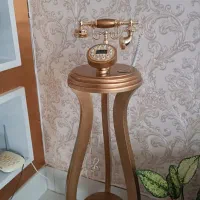 تلفن پایه دار نو تازه خریداری شده