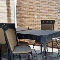 میز ناهارخوری فلزی