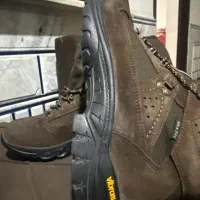 کفش کوهنوردی کف ویبرام در حد نو|کیف، کفش، کمربند|گنبد کاووس, |دیوار