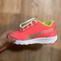 کفش|کیف، کفش، کمربند|کاشان, ولیعصر|دیوار