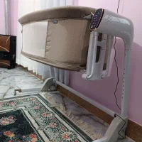 تخت پارک کنار مادر کیدیلو