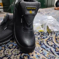 کفش کار ایمنی
