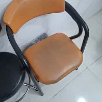 صندلی فلزی نارنجی