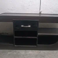 میزتلویزیون به علت جابجایی کمبود جا