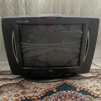 یک دستگاه تلویزیون ل ج بفروش میرسد