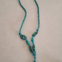 گردنبند و گوشواره فیروزه‌ای بازسازی شده