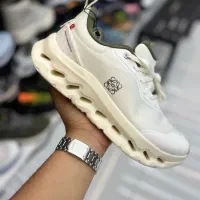 کتونی آن رانینگ QC وارداتی