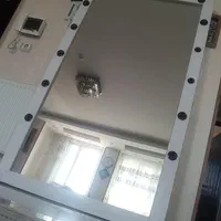 آینه قدی بزرگ با ۱۴ تا سرپیچ لامپ