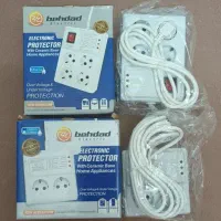 محافظ و سه راهی