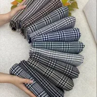 شال پاییزه و‌کلاه|لباس|تربت جام, شهید مدرس|دیوار