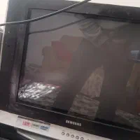 دو عدد تلویزیون صفحه تخت