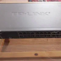 سوییچ شبکه ۲۴پورت و مقداری کابل شبکه ۳،۵و۱۰ متری|مودم و تجهیزات شبکه|مشهد, هنرستان|دیوار