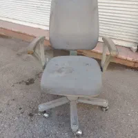 صندلی گردون چرخدار و جکدار