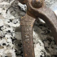 انبر|ابزارآلات|مشهد, طرق|دیوار