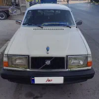 ولوو استیشن 240مدل 1983 موتر 2400 فابریک