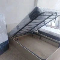 یک  نفر وارد کار به جوشکاری برای همکاری