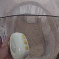 گهواره موزیکال|تخت و سرویس خواب|نور, |دیوار