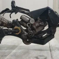 مجسمه فلزی کار هنری