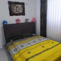 تخت چستر توسی رنگ