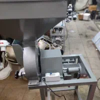 نیازمند استفاده از دستگاه آسیاب شکر و خمیر گیر
