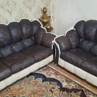 مبل چرم ۷نفره+میز جلو مبلی