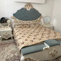 تخت خواب دونفره سلطنتی