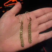 طلای در حد و تمیز ۳گرم و ۷۵۰ سوت