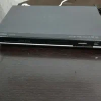 یک دستگاه دی وی دی