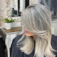 خدمات رنگ مو و لایت|خدمات آرایشگری و زیبایی|ری, حمزه‌آباد|دیوار