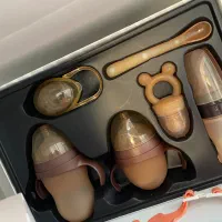 ست پستونک و شیشه شیر نوزاد