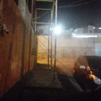 تانکی یا مخزن و چهارپایه بزرگ سه متری