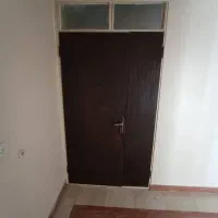 درب ورودی آپرتمان ، باچهارچوب