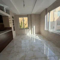 50متر-با-سالنی-پراز-نور-پارکینگ-سندیت-تک-برگ
