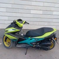 کیلیک آیلوکس|موتورسیکلت|نی‌ریز, |دیوار