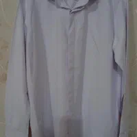 دو دوپیراهن سفید سایز XL ویک پیراهن چهارخونه
