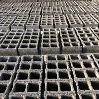 به یک بلوک زن ماهر نیازمندیم