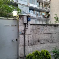 ۵۷۰ متر بر ۱۸ گذر ۱۲ متری         سعادت آباد