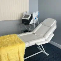 اتاق ۱۲متر ازمطب زیبایی مناسبهمهلاینها روبرومترو|اجارهٔ دفتر کار، اتاق اداری، مطب|تهران, صادقیه|دیوار