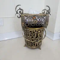 سطل وجا دستمالی کنار سالنی برنجی