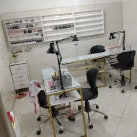 ناخنکار ومژه کار