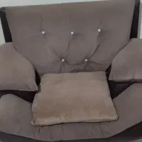 مبلمان راحتی بامیزعسلی