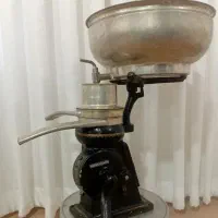 چرخ شیری قدیمی تمیز تمیز