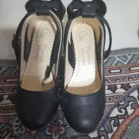 ۴جفت کفش بچه گانه بفروش میرسد