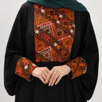 اجرای دوخت بلوچی روی چادر و مانتو