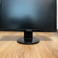 انواع مانیتور برای دوربین و دسکتاپ