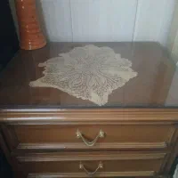 تخت خواب دو نفره همراه با میز توالت و دو پاتختی|تخت و سرویس خواب|شیراز, قالیشویی|دیوار