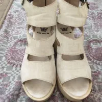 لباس عروس دختر انه شیک زیبا و پالتو زنانه نو تمیز|لباس|آبیک, |دیوار