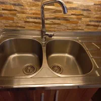 سینک و شیرآلات تمیز